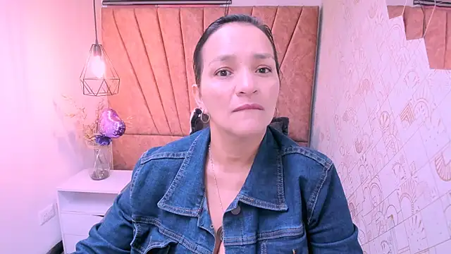 MarilynMiilf  online show from 10/27/25, 07:29