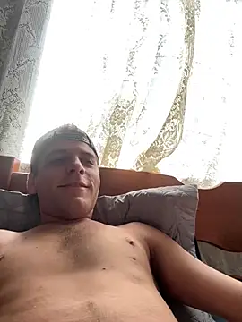 Snapshot of mendonca_4m chatting on 04/04/26, 04:15 mendonca 4m online show from 04/04/26, 04:15