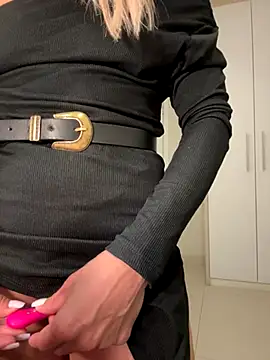 AliceStone19 online show from 10/17/25, 05:04