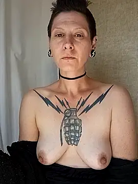 Snapshot of Dark_Obsessions chatting on 03/19/26, 06:45 Dark Obsessions online show from 03/19/26, 06:45