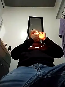 Snapshot of thickcocklatino chatting on 12/31/24, 08:48 thickcocklatino online show from 12/31/24, 08:48