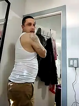 Snapshot of thickcocklatino chatting on 01/16/25, 07:41 thickcocklatino online show from 01/16/25, 07:41