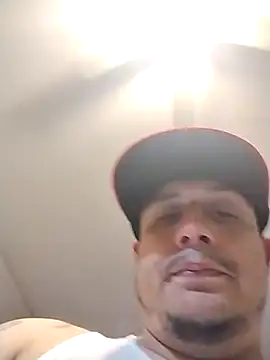 Snapshot of thickcocklatino chatting on 03/07/25, 06:11 thickcocklatino online show from 03/07/25, 06:11