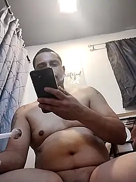 Snapshot of thickcocklatino chatting on 10/22/25, 11:15 thickcocklatino online show from 10/22/25, 11:15