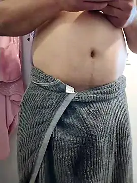 Snapshot of thickcocklatino chatting on 12/18/25, 09:15 thickcocklatino online show from 12/18/25, 09:15