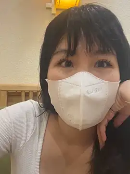 Snapshot of Onee-Chew chatting on 12/02/25, 10:20 Onee-Chew online show from 12/02/25, 10:20