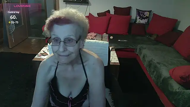 HeisseomaOriginal online show from 01/15/25, 08:09