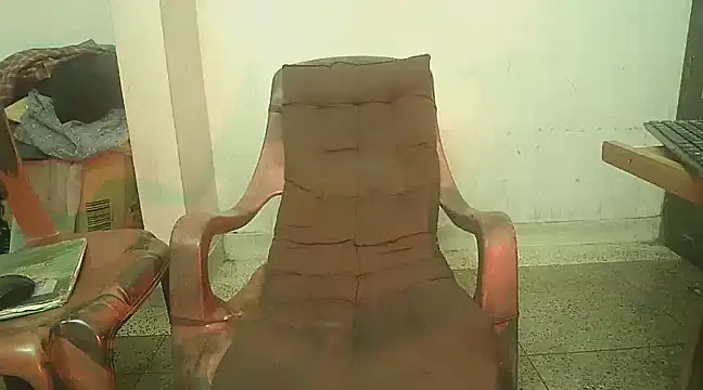 Snapshot of Akhilamolu_the_transsissy chatting on 12/18/24, 08:47 Akhilamolu the transsissy online show from 12/18/24, 08:47