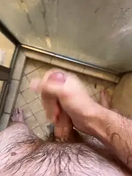 Snapshot of Lewdguy14 chatting on 01/06/25, 06:20 Lewdguy14 online show from 01/06/25, 06:20