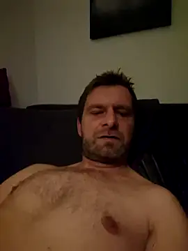 Snapshot of Mjn34 chatting on 12/05/25, 06:33 Mjn34 online show from 12/05/25, 06:33