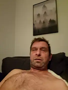 Snapshot of Mjn34 chatting on 12/17/25, 06:19 Mjn34 online show from 12/17/25, 06:19