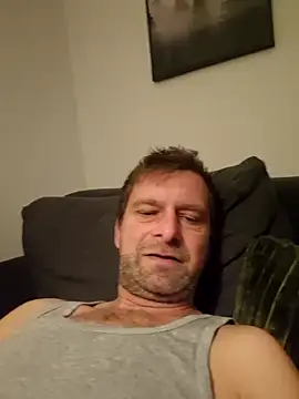 Snapshot of Mjn34 chatting on 12/19/25, 06:20 Mjn34 online show from 12/19/25, 06:20