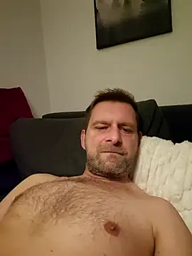 Snapshot of Mjn34 chatting on 01/14/26, 06:19 Mjn34 online show from 01/14/26, 06:19