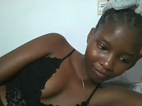 Snapshot of sexyjanett chatting on 07/05/26, 08:05 sexyjanett online show from 07/05/26, 08:05