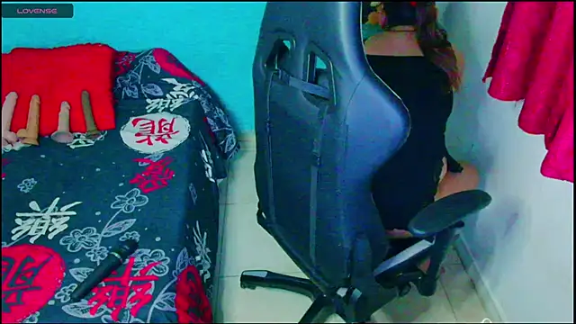 Diana Lozano online show from 10/02/25, 07:04