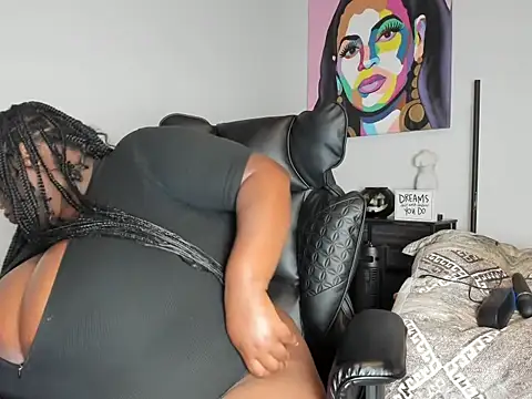 Snapshot of SexyHugeblackTitties chatting on 10/08/25, 12:58 SexyHugeblackTitties online show from 10/08/25, 12:58