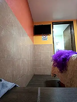 karlaalva online show from 12/22/25, 11:13