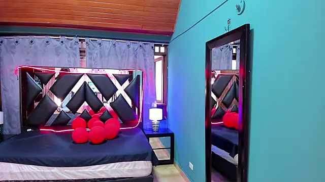 Linda4Petite online show from 02/15/25, 06:01