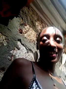 Snapshot of lynnkatrina chatting on 03/10/26, 12:21 lynnkatrina online show from 03/10/26, 12:21