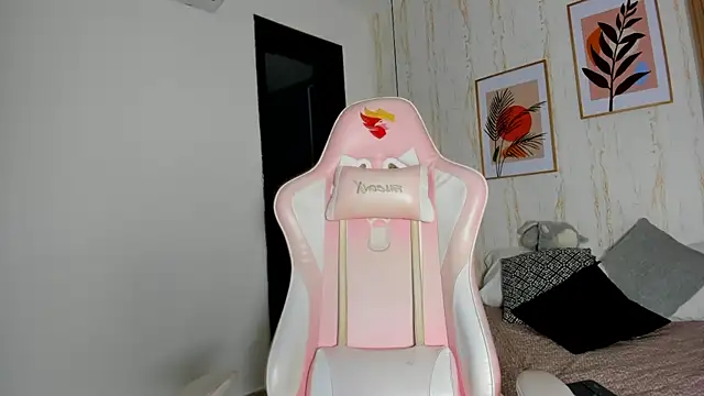 CameronCollins  online show from 01/16/25, 07:31