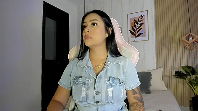 CameronCollins  online show from 09/23/25, 07:50