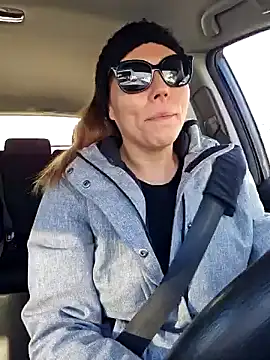 Ellie-L-Elizabeth online show from 02/04/25, 08:17