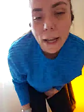 Ellie-L-Elizabeth online show from 02/27/25, 05:26