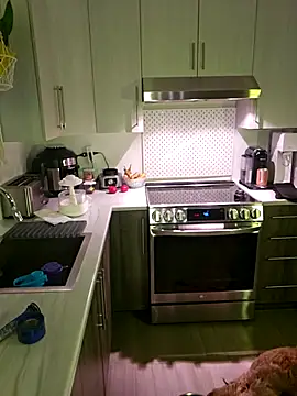 Ellie-L-Elizabeth online show from 09/14/25, 11:26