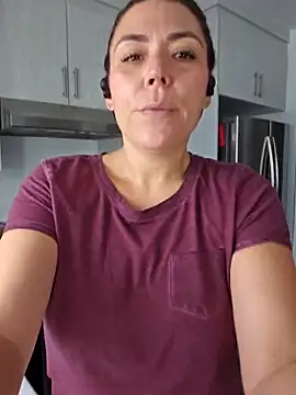 Ellie-L-Elizabeth online show from 09/24/25, 05:27