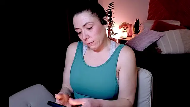 Ellie-L-Elizabeth online show from 05/03/26, 03:01