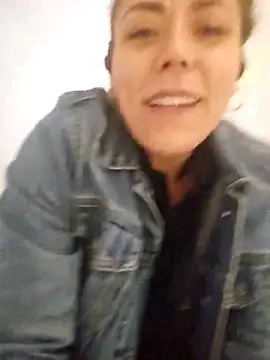 Ellie-L-Elizabeth online show from 05/10/26, 03:01