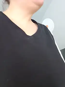 Ellie-L-Elizabeth online show from 05/22/26, 02:22