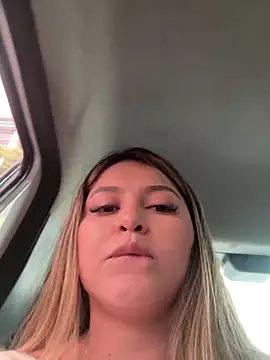 lunablossom  online show from 03/20/25, 09:13