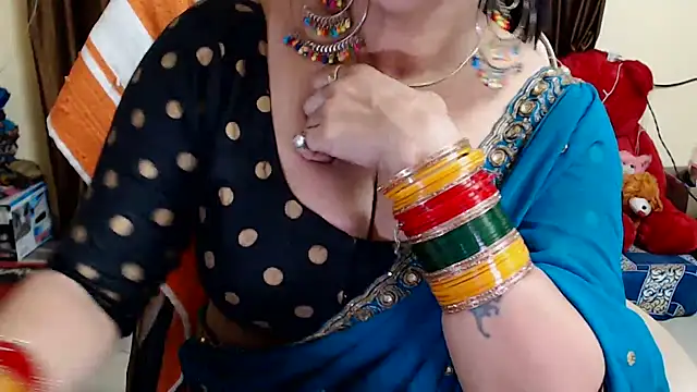 Snapshot of Naughty_Kashish chatting on 12/07/24, 10:12 Naughty Kashish online show from 12/07/24, 10:12