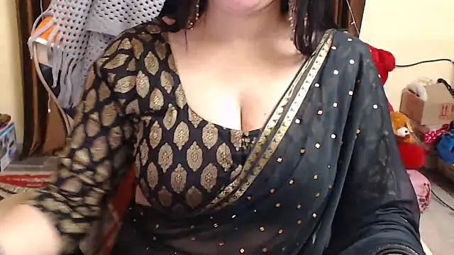 Snapshot of Naughty_Kashish chatting on 02/01/25, 09:43 Naughty Kashish online show from 02/01/25, 09:43