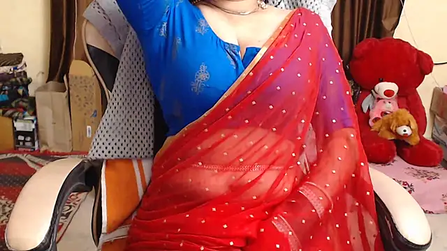 Snapshot of Naughty_Kashish chatting on 02/25/25, 12:55 Naughty Kashish online show from 02/25/25, 12:55