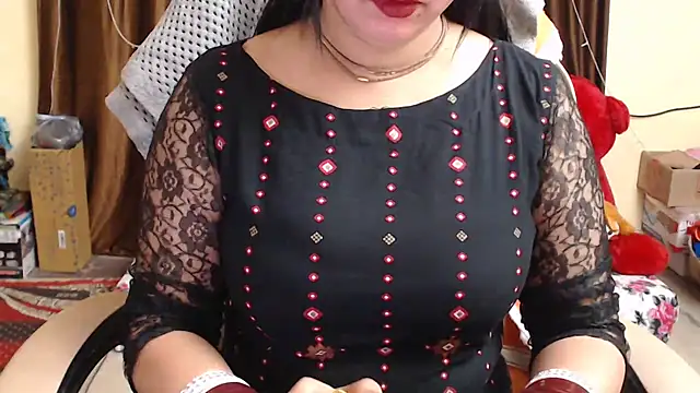 Snapshot of Naughty_Kashish chatting on 03/05/25, 09:49 Naughty Kashish online show from 03/05/25, 09:49