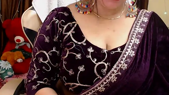 Naughty Kashish online show from 10/27/25, 05:44
