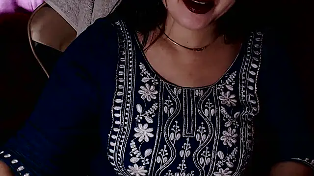Snapshot of Naughty_Kashish chatting on 03/31/26, 06:36 Naughty Kashish online show from 03/31/26, 06:36