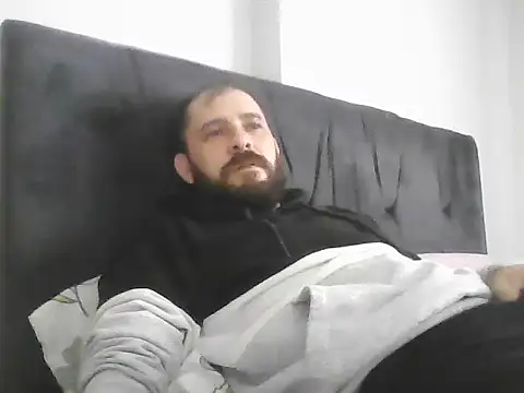 NiiiRvaNaa online show from 11/14/25, 05:50