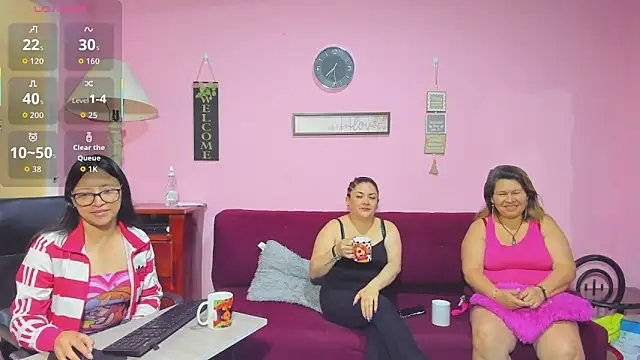 lesbiancuple online show from 10/08/25, 12:25