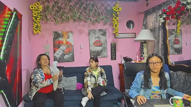 Snapshot of lesbiancuple chatting on 04/15/26, 12:12 lesbiancuple online show from 04/15/26, 12:12