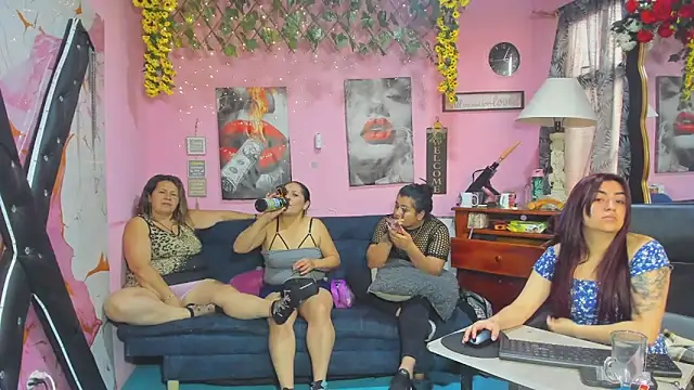 Snapshot of lesbiancuple chatting on 04/23/26, 12:29 lesbiancuple online show from 04/23/26, 12:29