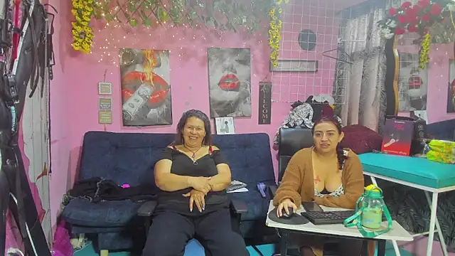 lesbiancuple online show from 06/12/26, 12:37