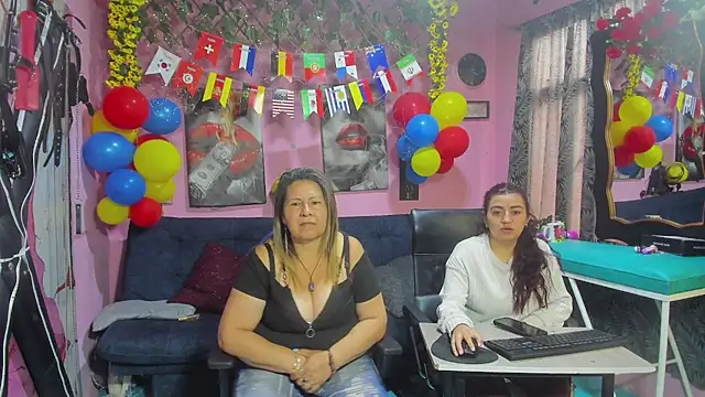 lesbiancuple online show from 06/26/26, 02:10
