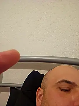 Snapshot of mario890605 chatting on 09/17/25, 09:38 mario890605 online show from 09/17/25, 09:38