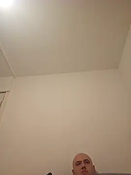 mario890605 online show from 09/18/25, 11:07