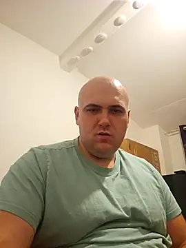 mario890605 online show from 09/25/25, 10:13