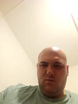 Snapshot of mario890605 chatting on 02/27/26, 08:31 mario890605 online show from 02/27/26, 08:31