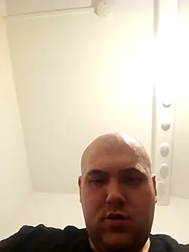 Snapshot of mario890605 chatting on 03/04/26, 10:16 mario890605 online show from 03/04/26, 10:16